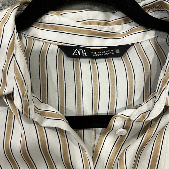 Zara oversized satin button down - Picture 2 of 3